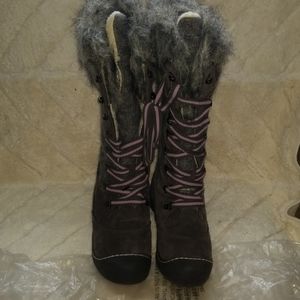 Muk Luks Size 9